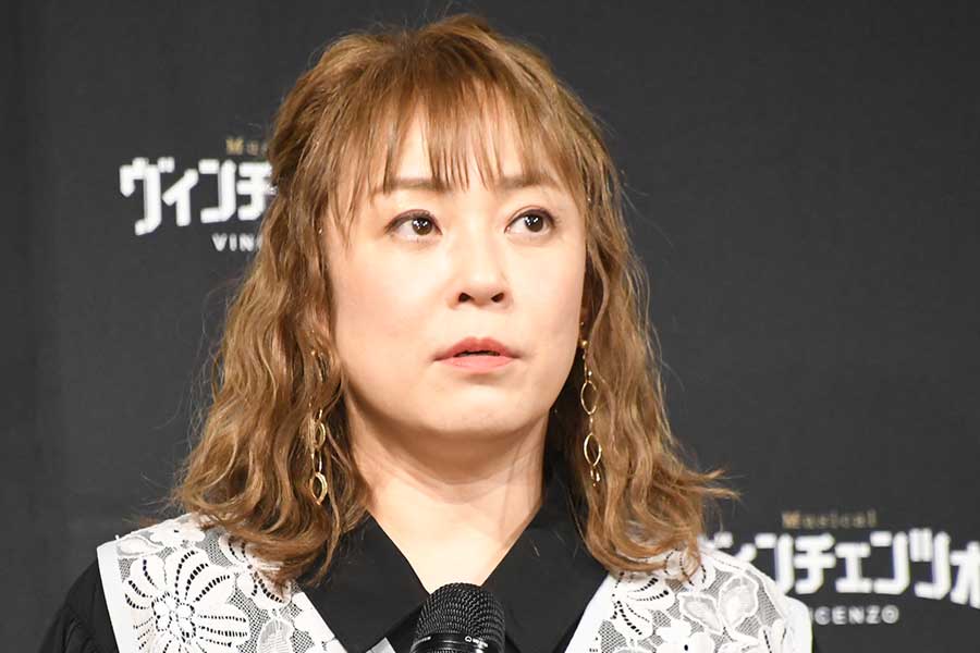 佐藤仁美、リアルすぎる“あくび”の瞬間が「飾らなくていい」　どアップ自撮りに「お肌がキレイすぎ」