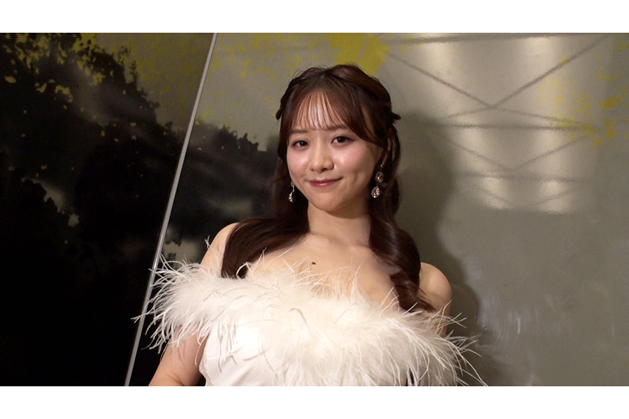 森香澄、人生初のキャバ嬢デビュー　ミニスカドレスでボディータッチの“プロ接客”