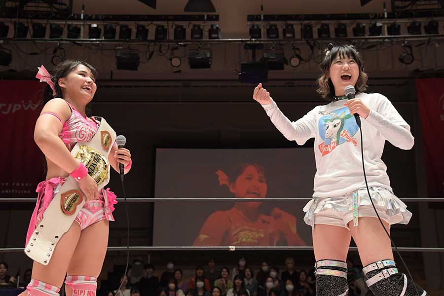 パートナーでもある渡辺未詩に宣戦布告【写真提供：東京女子プロレス】