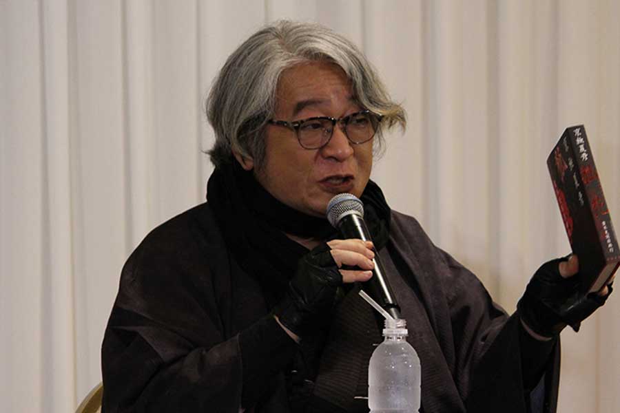 京極夏彦氏「日本の四季を身をもって感じることなく30年」　外に出ることが「極めて少ない」