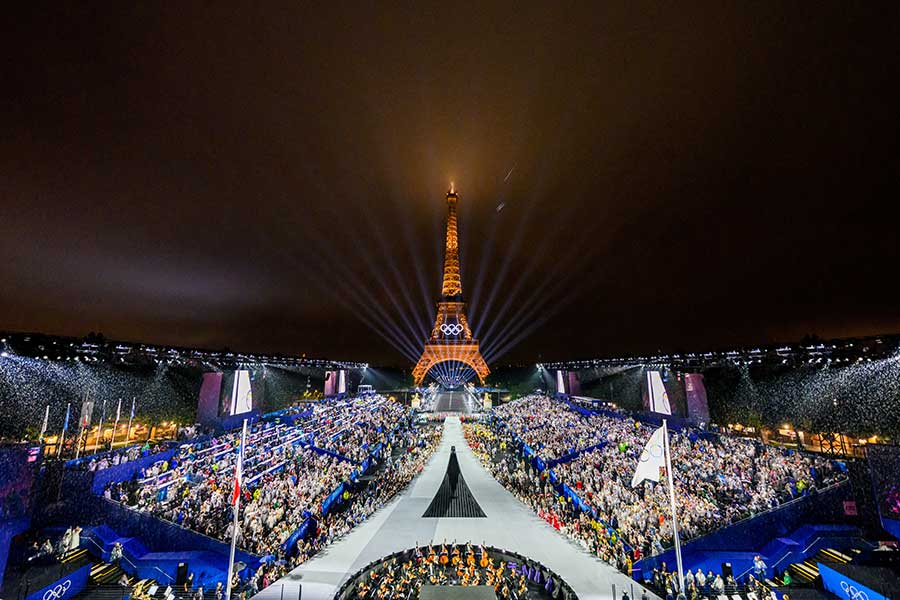 「一瞬へそだしの服着てるのかと」　パリ五輪開会式伝えた『サンデースポーツ』中川安奈アナ、装いにネット仰天