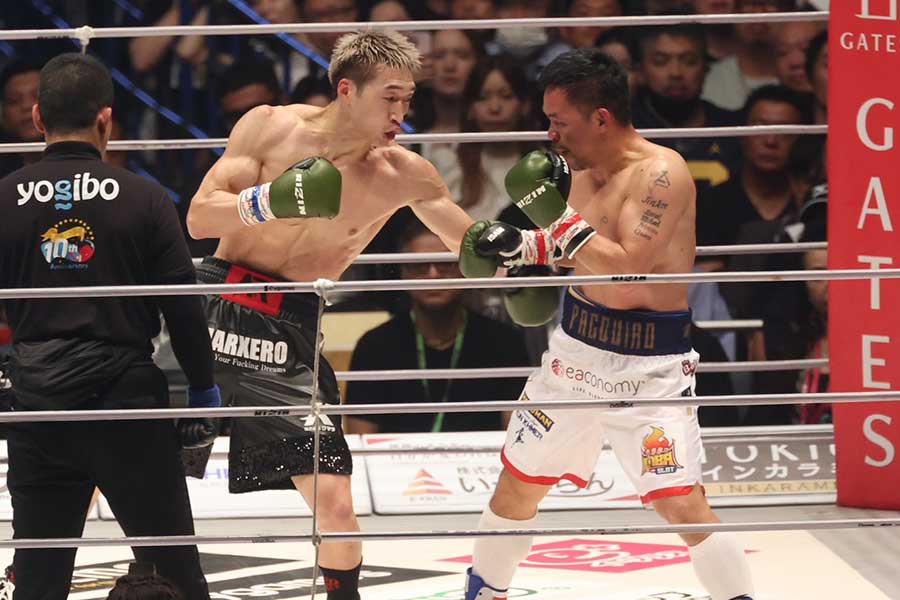 46歳・パッキャオがRIZIN初参戦　安保瑠輝也とのボクシング戦はドロー、被弾にぐらつく場面も…「安保とっても強かった」