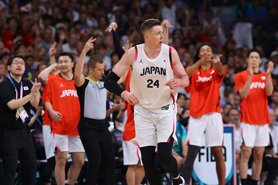 パリ五輪の男子バスケットボール戦【写真：ロイター】