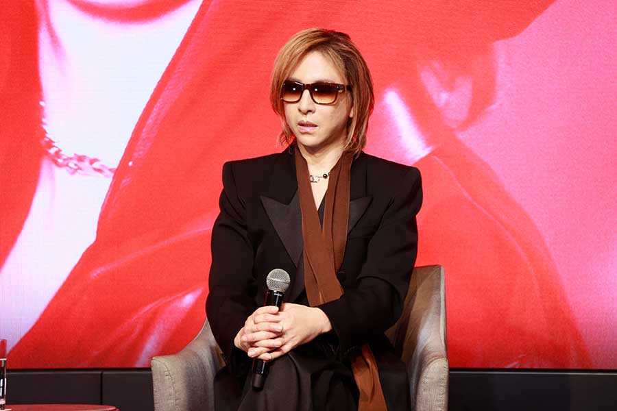 3度目頸椎手術のYOSHIKI、左手指先には「灼熱感」　痛み止めを大量服用「神経を麻痺させる薬」