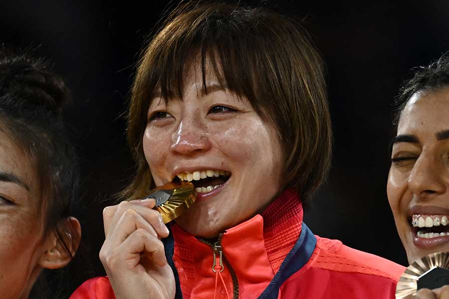 パリ五輪柔道女子48キロ級で金メダルを獲得した角田夏実【写真：ロイター】