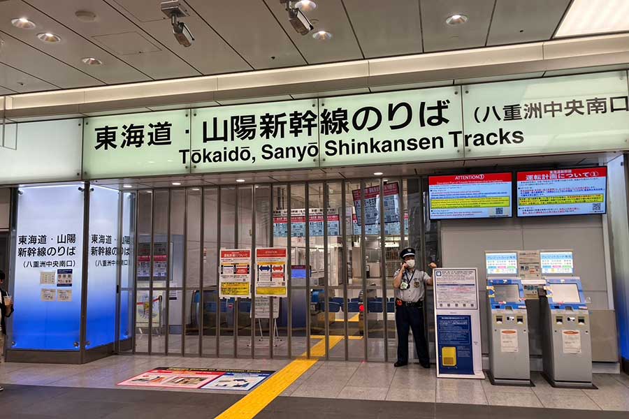 台風接近の東京駅、計画運休で窓口は“無風”　事前発表のJR東海「可能な限り早く案内」