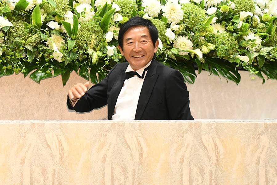 棺桶の中から登場した石田純一【写真：ENCOUNT編集部】