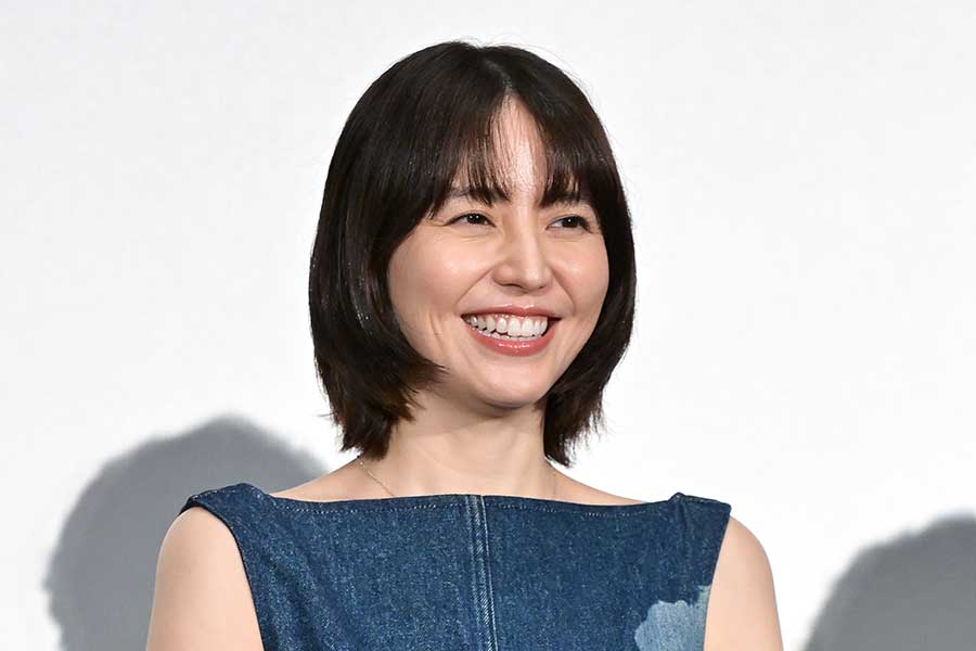 長澤まさみ、“先輩”遠藤憲一を呼び捨て「呼んでいいよって言われたので」　撮影で距離縮める