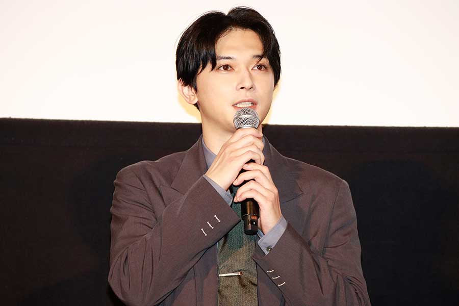 吉沢亮、主演映画で手話「伝えることは大事だと感じてもらえたら」　ろう者の俳優と共演