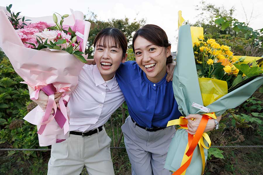 『GO HOME』小芝風花＆大島優子がクランクアップ、最後の撮影シーンは霊園