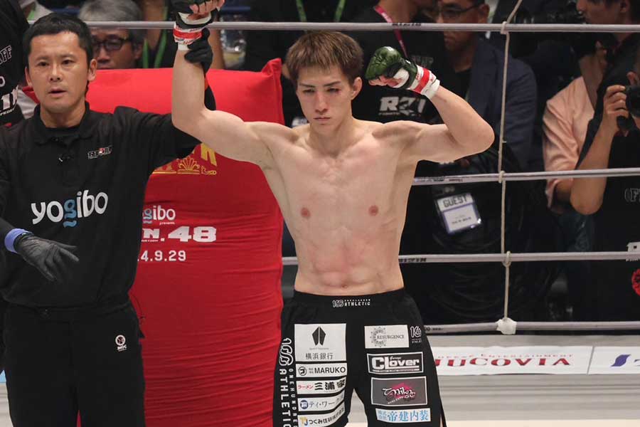 【RIZIN】井上直樹がバンタム級新王者、対日本人10連勝の韓国戦士を1Rで撃破　地獄のパンチ連打でキムの体がリングの外へ