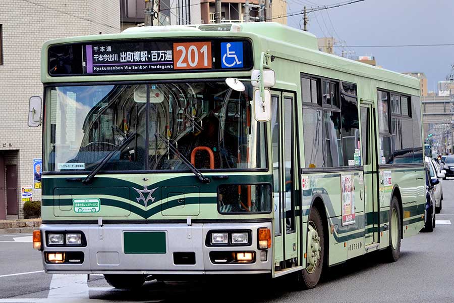 運転士不足が深刻な京都のバス事情（写真はイメージ）【写真：写真AC】