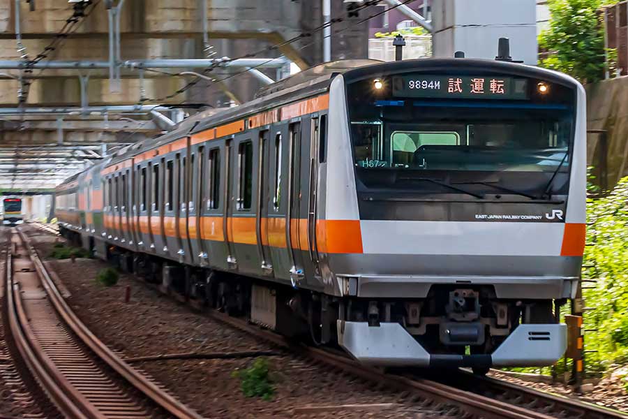 新たにグリーン車が導入され話題となっている中央線（写真はイメージ）【写真：写真AC】