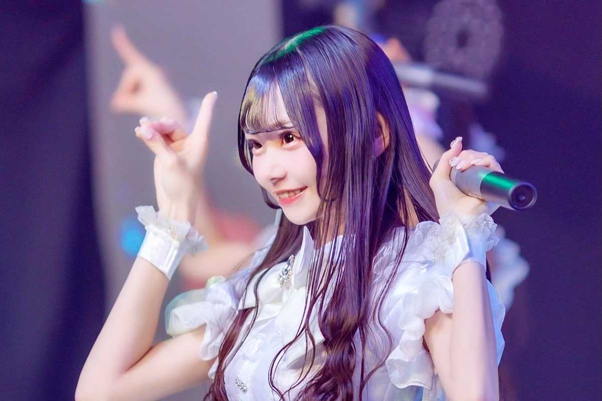 「ウエストが細すぎる美少女アイドル」　驚きのスタイルでXを席巻「内臓どこに行った!?」