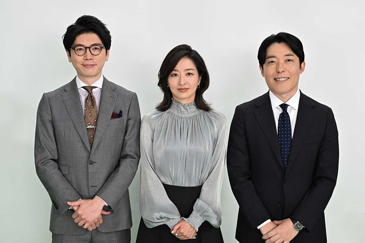 左からTBSの井上貴博アナ、フリーアナの膳場貴子、中田敦彦【写真：(C)TBS】