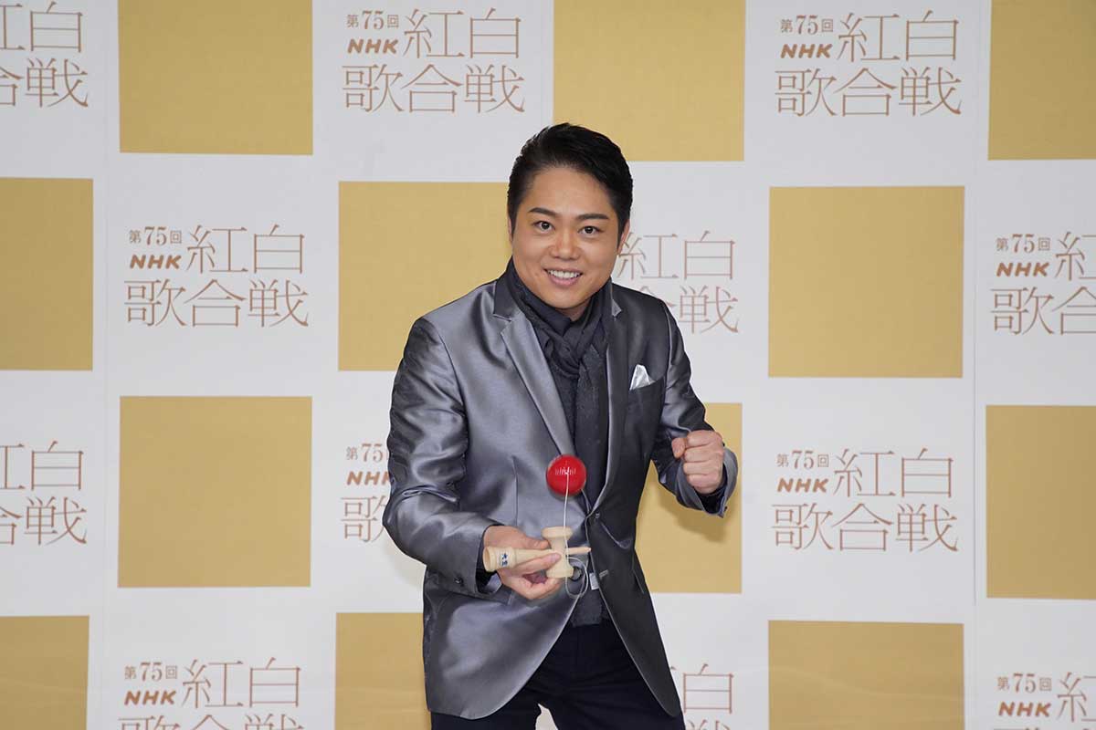 【紅白リハ】三山ひろし、けん玉チャレンジのルーティンに言及「手でやるのではなく膝でやる」