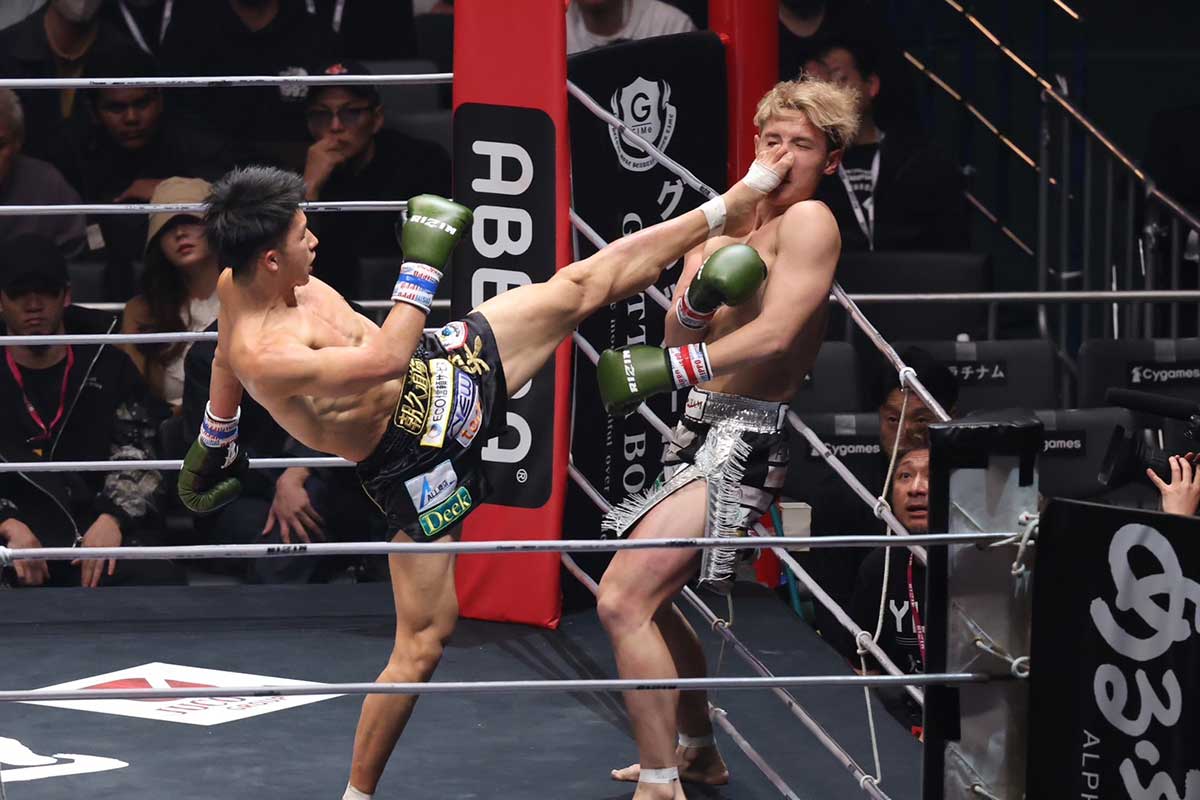 【RIZIN】K-1朝久泰央の三日月蹴りでYURAが悶絶、ダウン応酬の死闘制す「めちゃくちゃ熱い」「朝久最高だよ！」