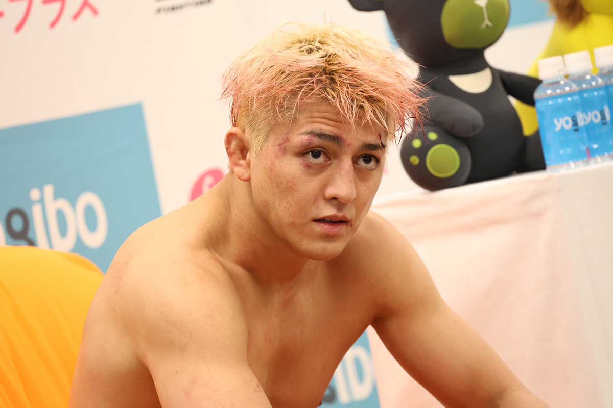 【RIZIN】血に染まった金髪…鈴木千裕はベルト奪還へ再挑戦「やっぱ格闘技はやめられない」