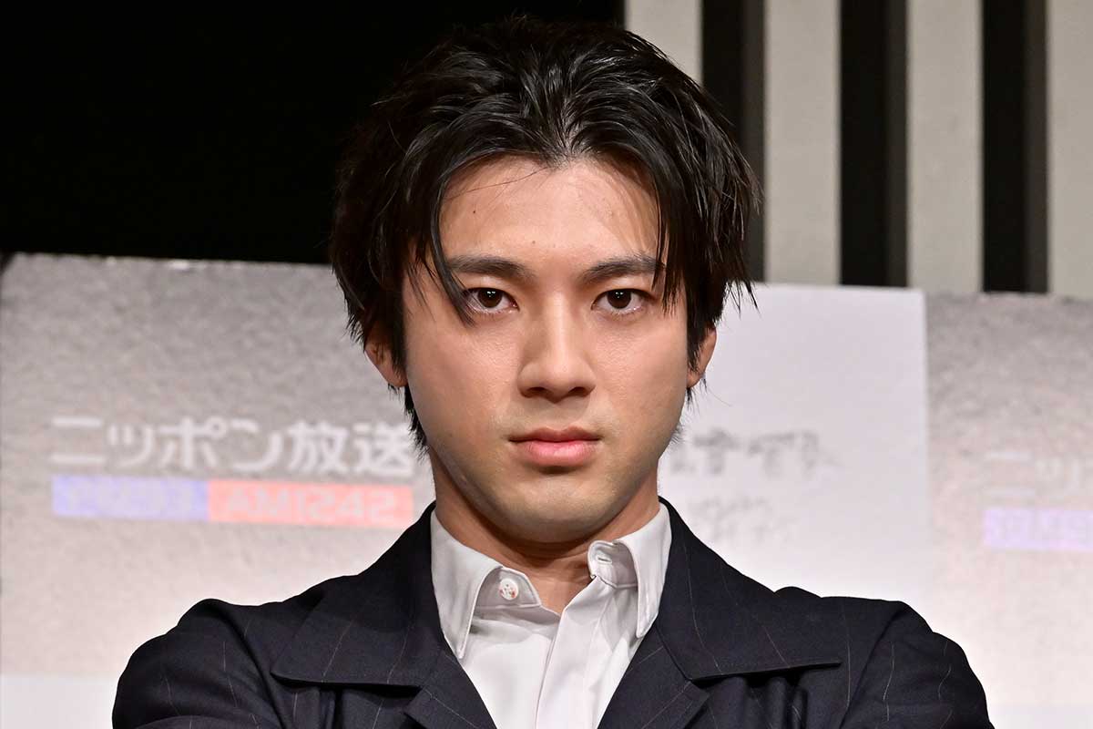 「半目です」山田裕貴、中村倫也との2ショットが「レア」と話題　「寝起き？」「じわる」