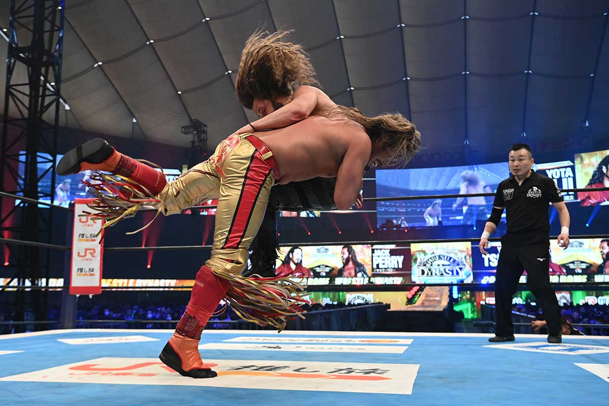 1.4でIWGP GLOBALヘビー級王者となった辻陽太、曲者ペリーを退け初防衛「これがAEWの若手か？」