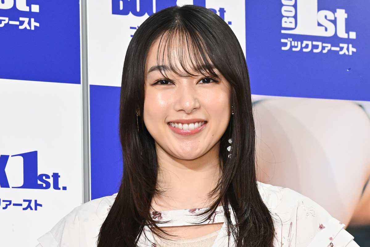 「隣の美女は誰かと思ったら…」　桜井日奈子が人気女優と食事へ「神的なツーショット」