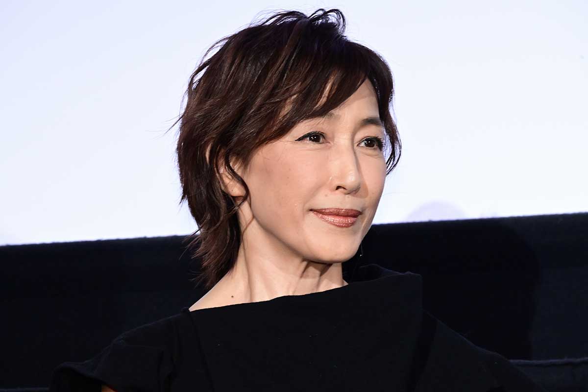 高島礼子、話題の人気芸人と共演　“自撮りショット”にネット熱視線「美女と野獣」