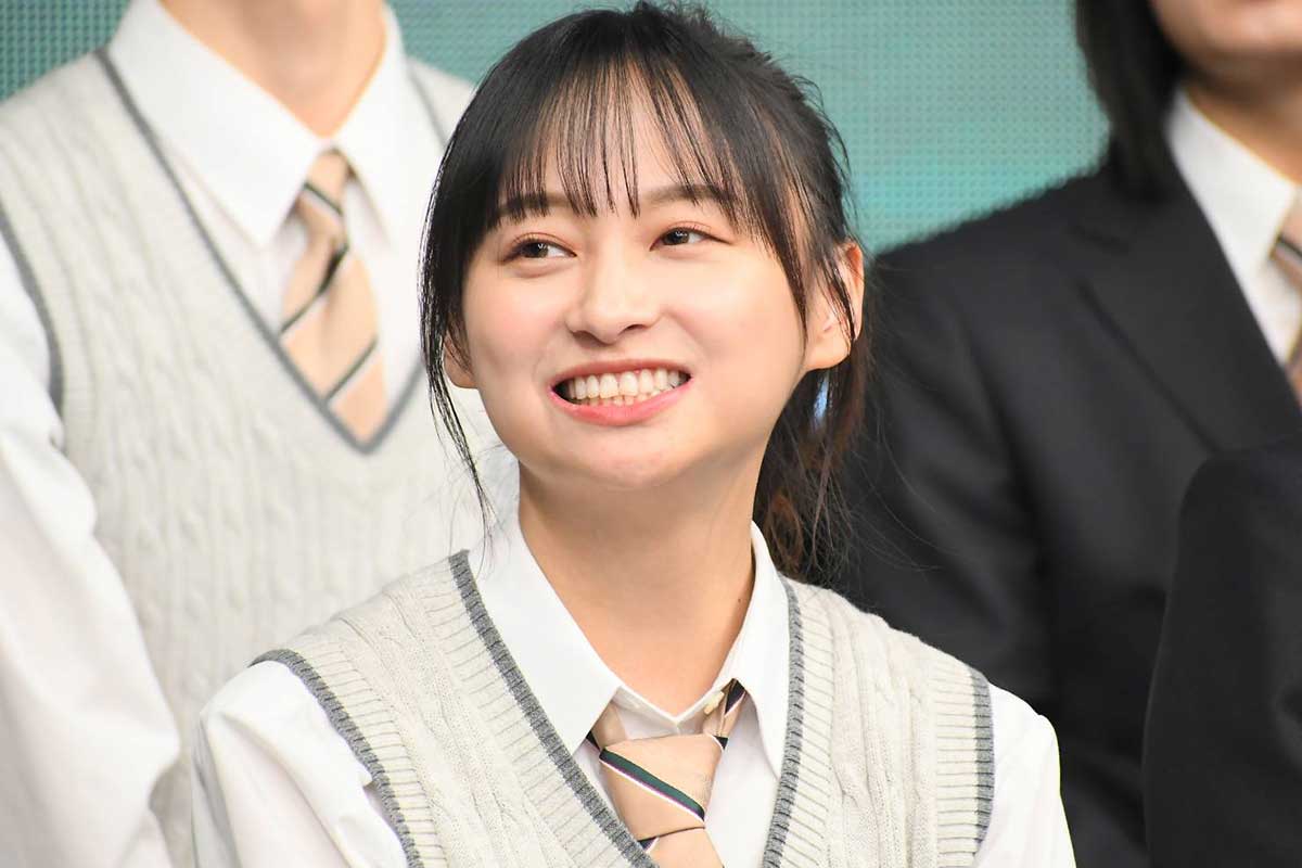 影山優佳、ドラマイベントで英語を披露　“エリート”アピールに司会「バラエティー好きやな！」