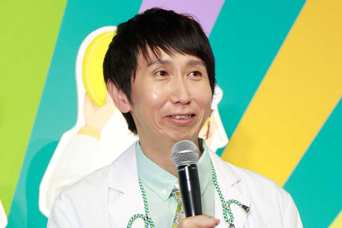 「初めて見ました！」赤いローソンをアンガールズ・山根が発見　ファン仰天「すっげぇなぁ」「カープ絡みです？」