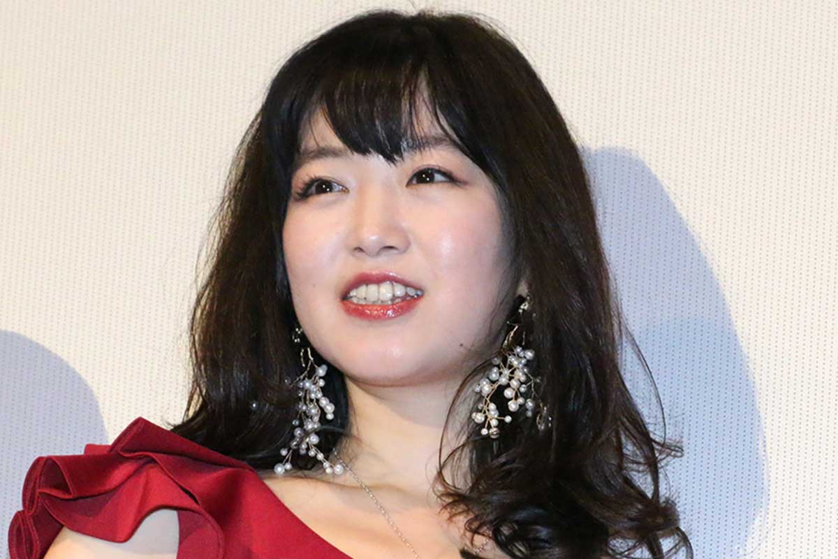 佐々木心音、直筆で第1子妊娠発表　夫・鹿野裕介とのウエディングフォト披露