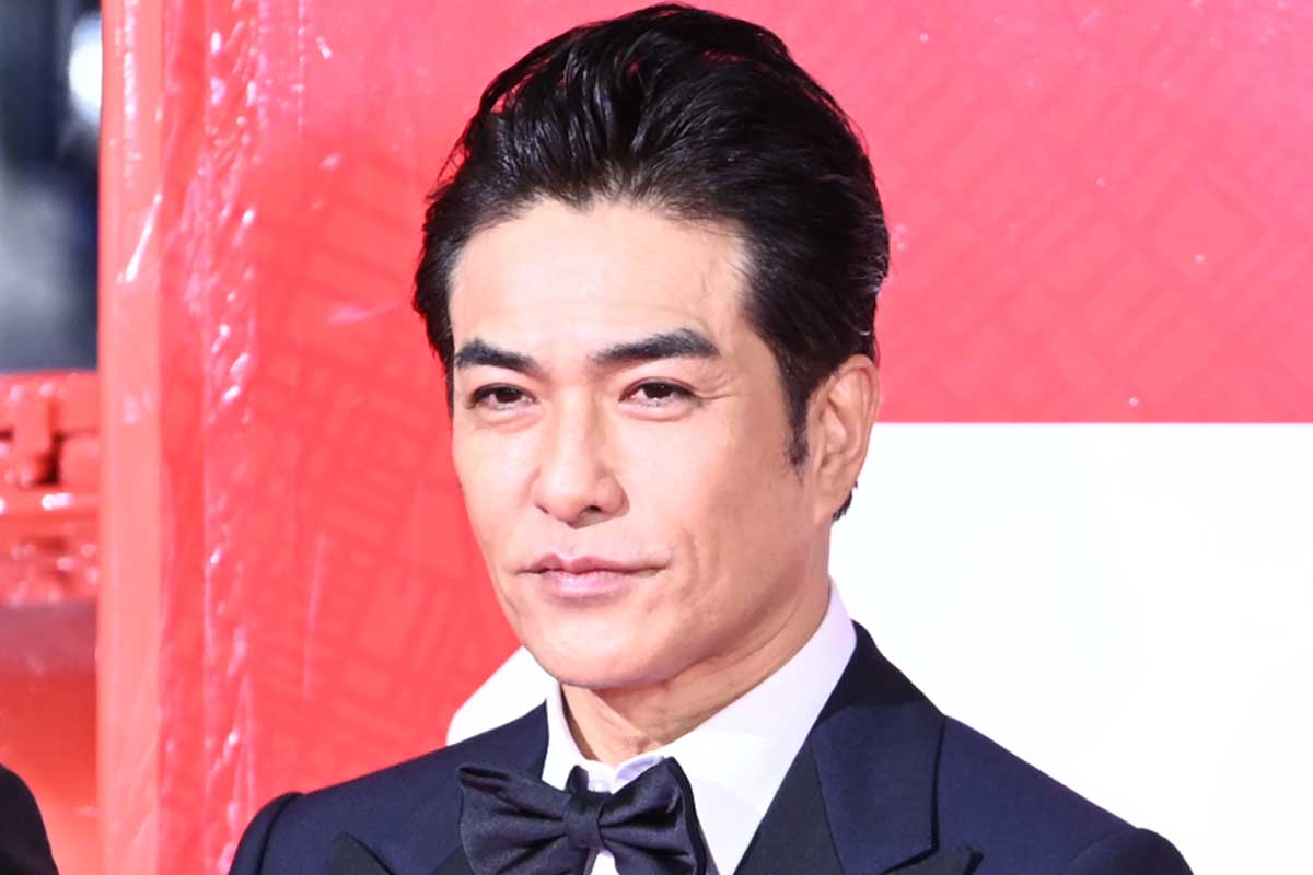 55歳・北村一輝が「また若返った」　髪カット報告にネット熱視線「短いのが似合う」「イケおじ」