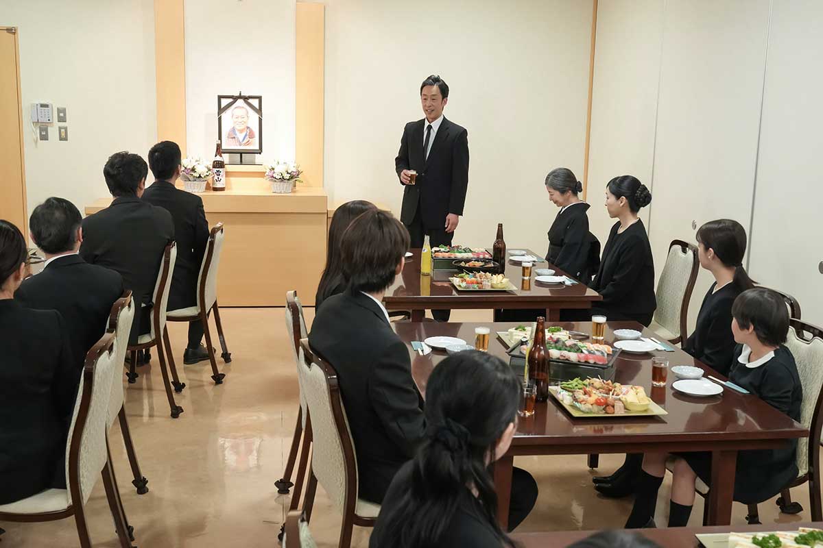 永吉の通夜の様子【写真：(C)NHK】