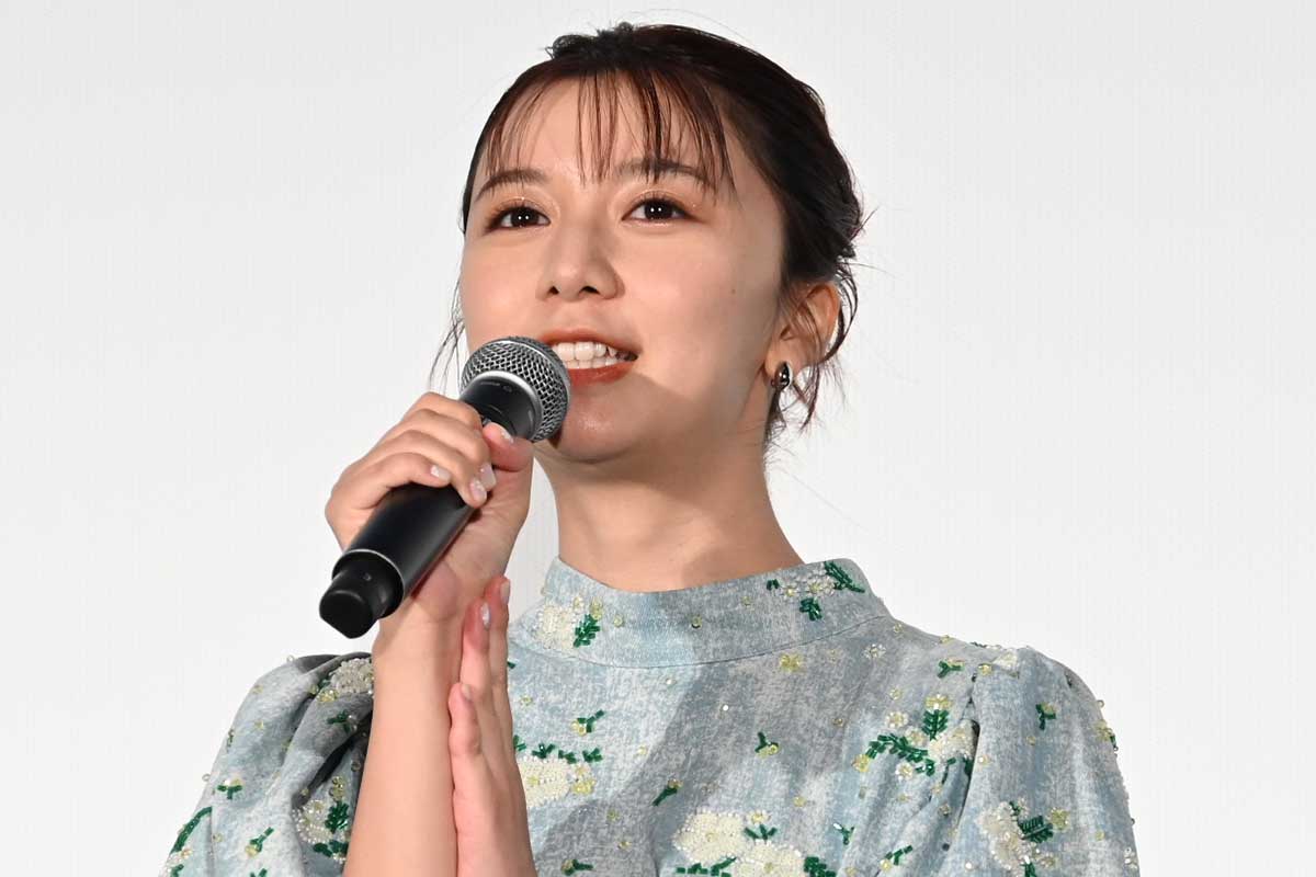 上白石萌歌、赤楚衛二に「タメ語」謝罪「初めてお会いした同い年だと思ってしまって」