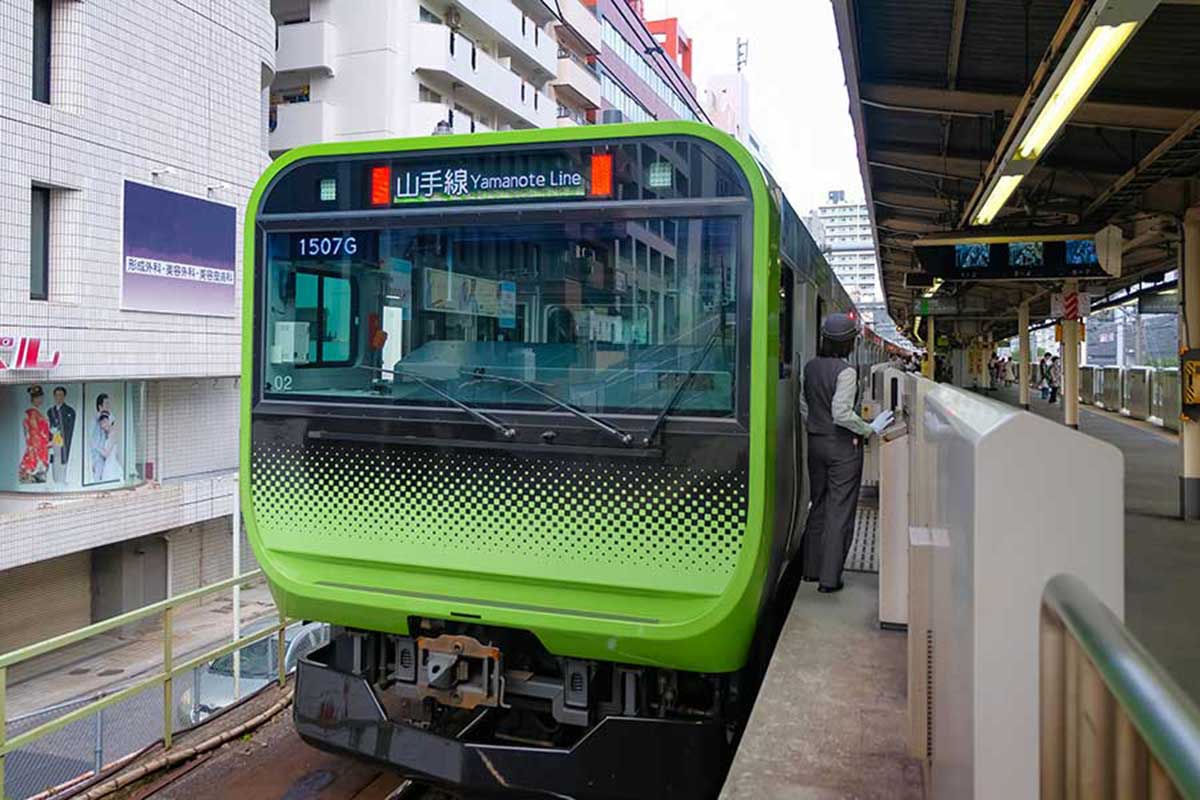 山手線、運転再開へ　代々木駅での線路内発煙の影響