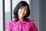 早見優、真夏のソロライブで愛娘とのデュエット実現 天使のような衣装