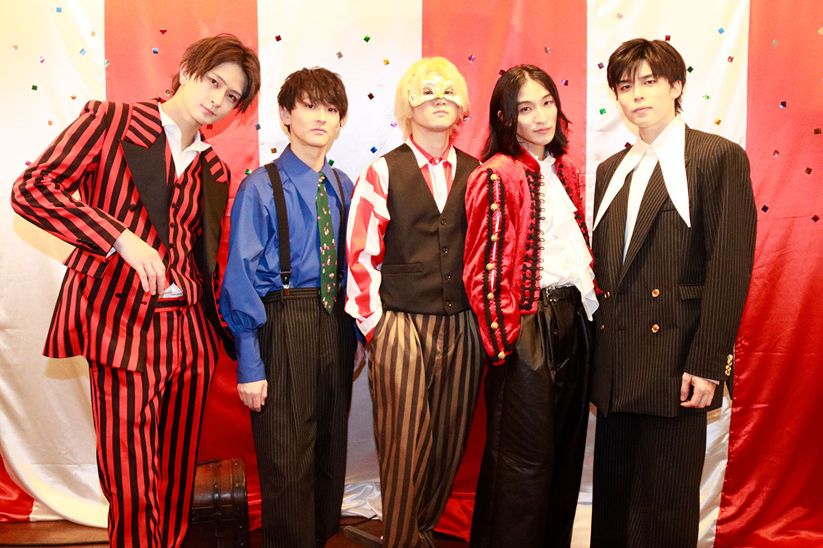 「真夜中のサーカス」お披露目公演で仮面の男・Nicoが過去を告白　挫折を乗り越え「ここから歩んでいけたら」