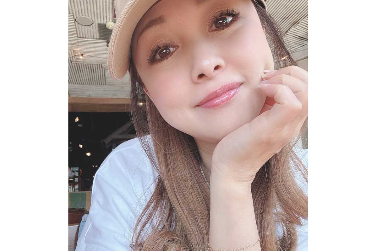 渡辺美奈代、シンプルなお散歩コーデ＆仲良し夫婦ショット　ファンから「今日も可愛い」