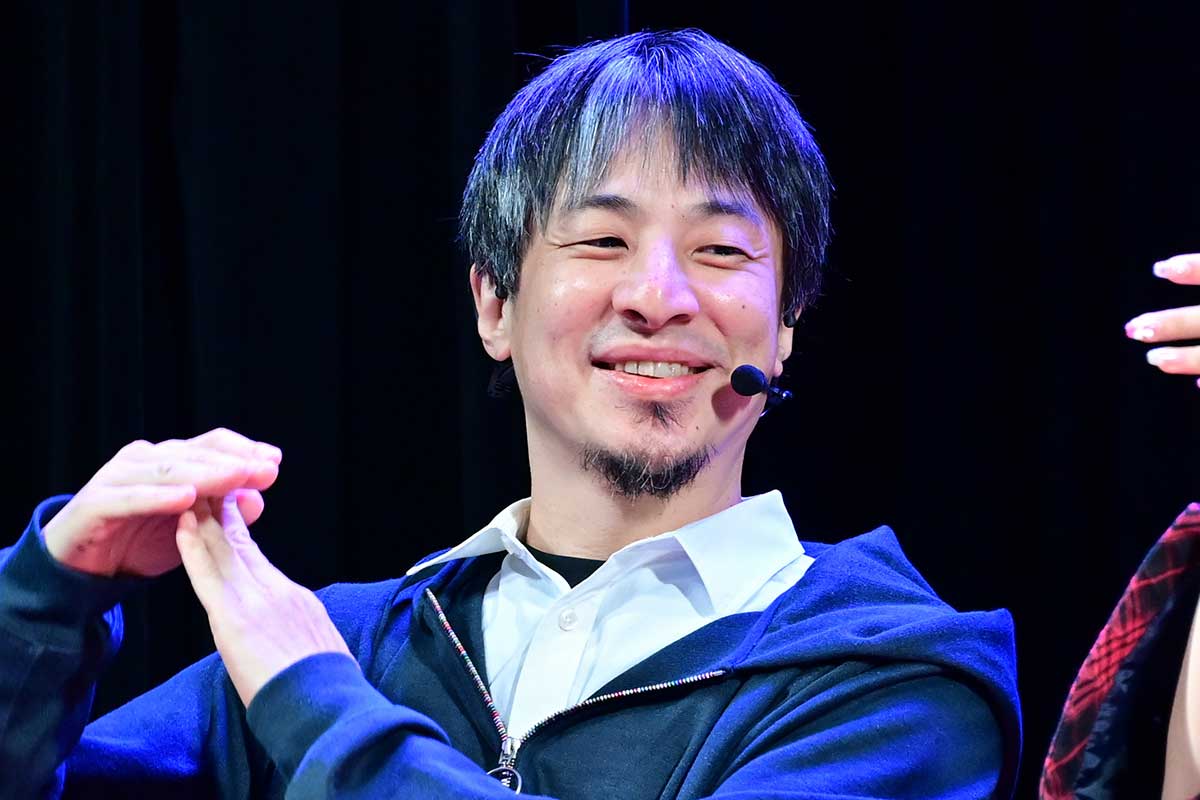 新CM発表会見に出席したひろゆき【写真:ENCOUNT編集部】