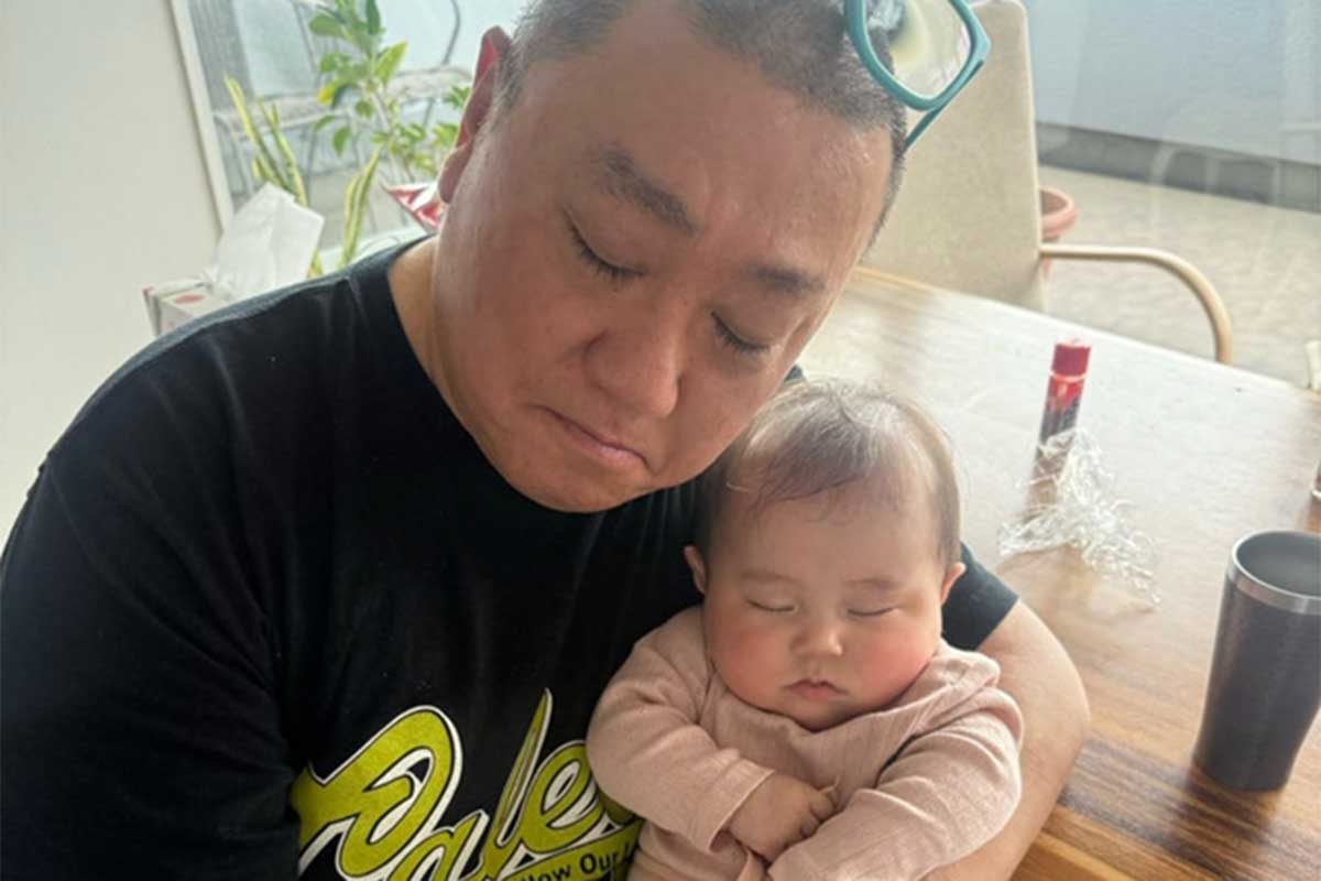 山本圭壱＆西野未姫の娘・にこりちゃんが「ドンドン可愛くなってますね」「目から上は奥様に似てる」