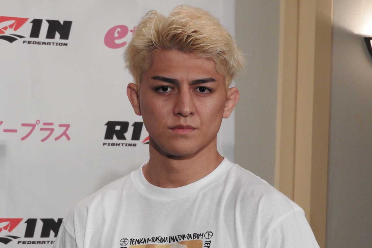 記者会見に登壇した鈴木千裕【写真:ENCOUNT編集部】