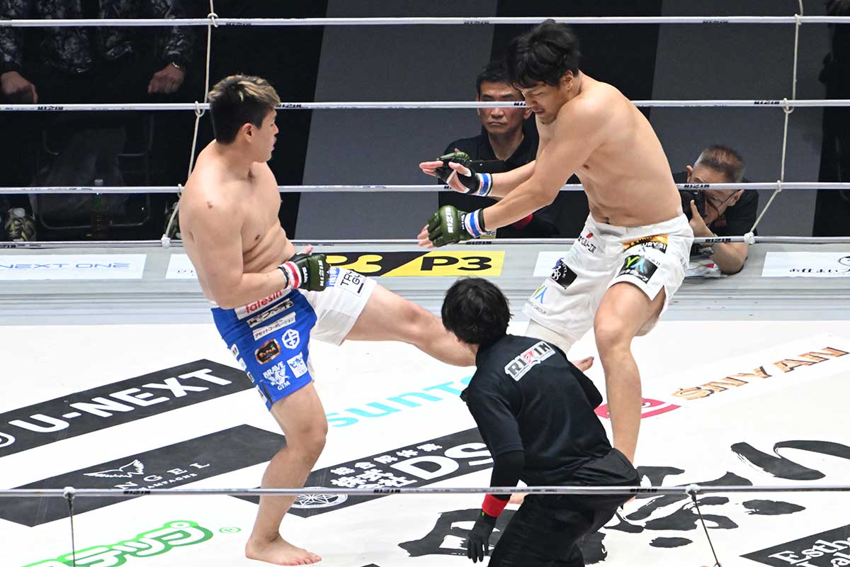 【RIZIN】“極真最強”上田幹雄、下段蹴りで膝破壊の1R・TKO　敗れたシビサイは自力で立ち上がれず