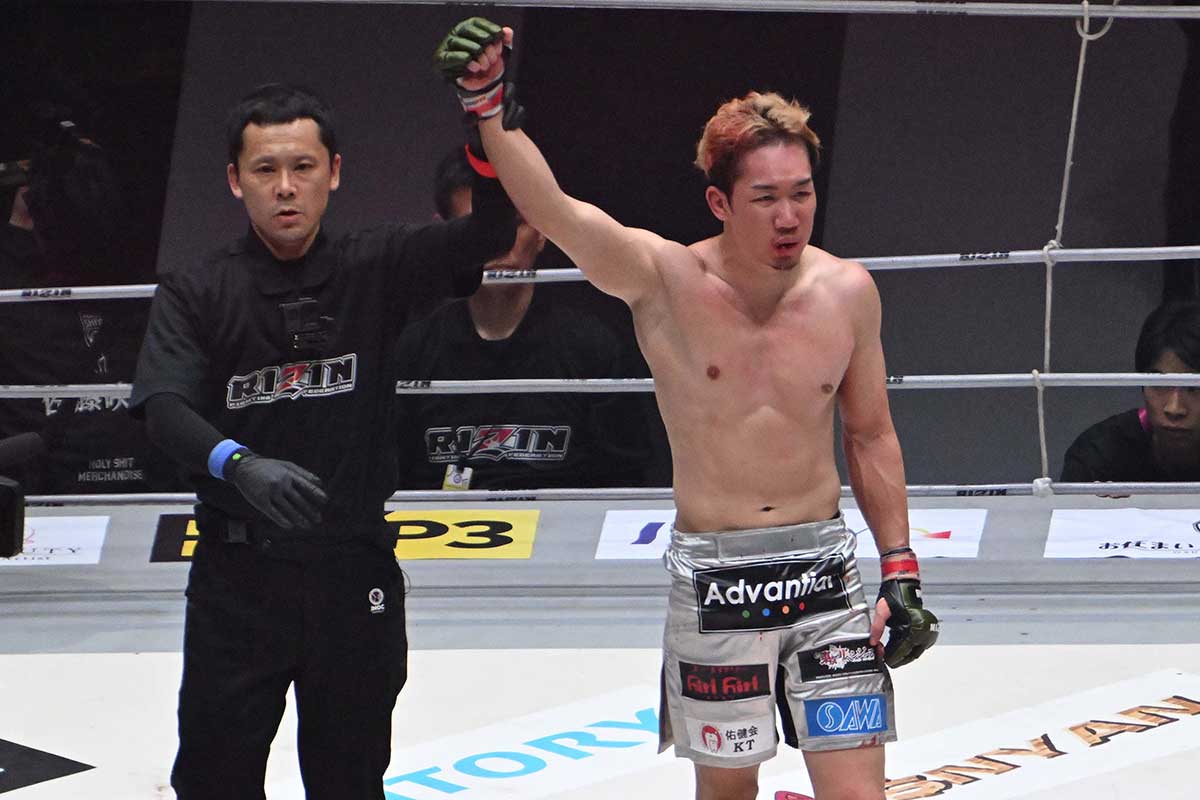 【RIZIN】朝倉未来、736日ぶり勝利にドーム熱狂、鈴木千裕が大流血…3R・ドクターストップ勝ち「強くなって帰ってきました」