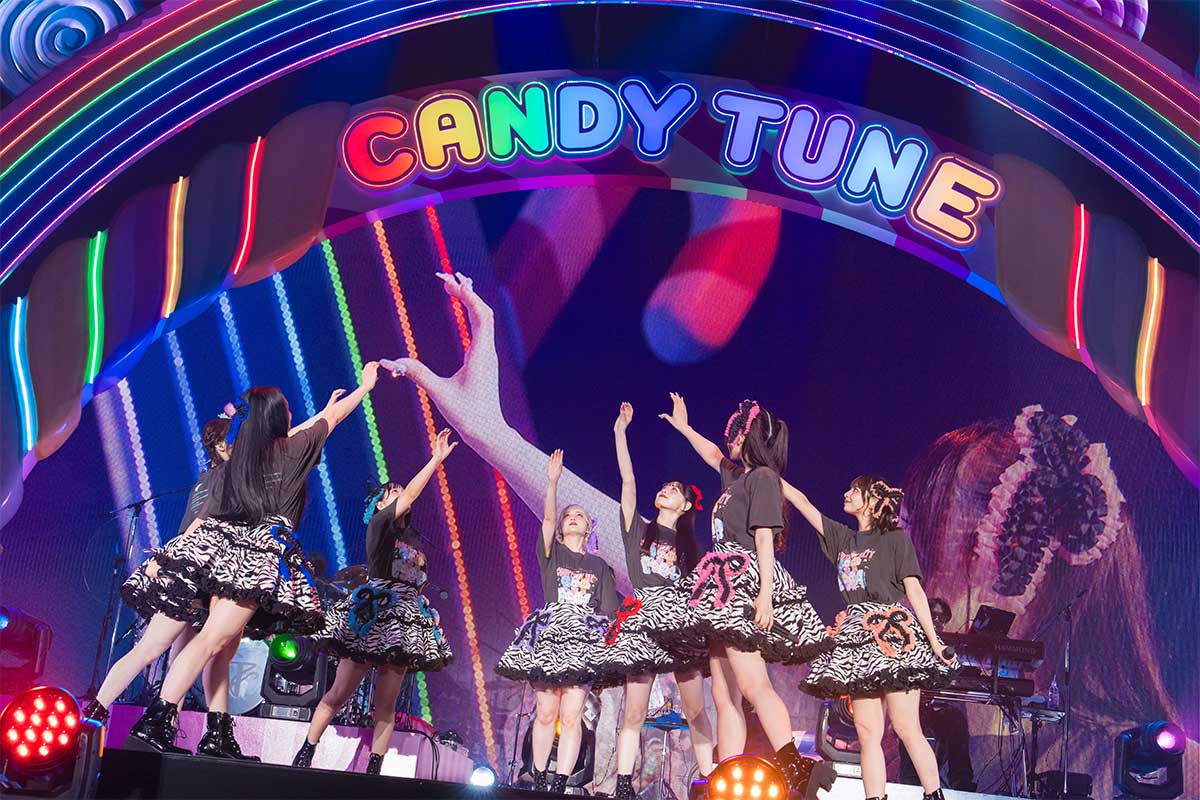 幕張イベントホールに約6000人のあめちゃんが集まった【写真:ヨシモリユウナ】