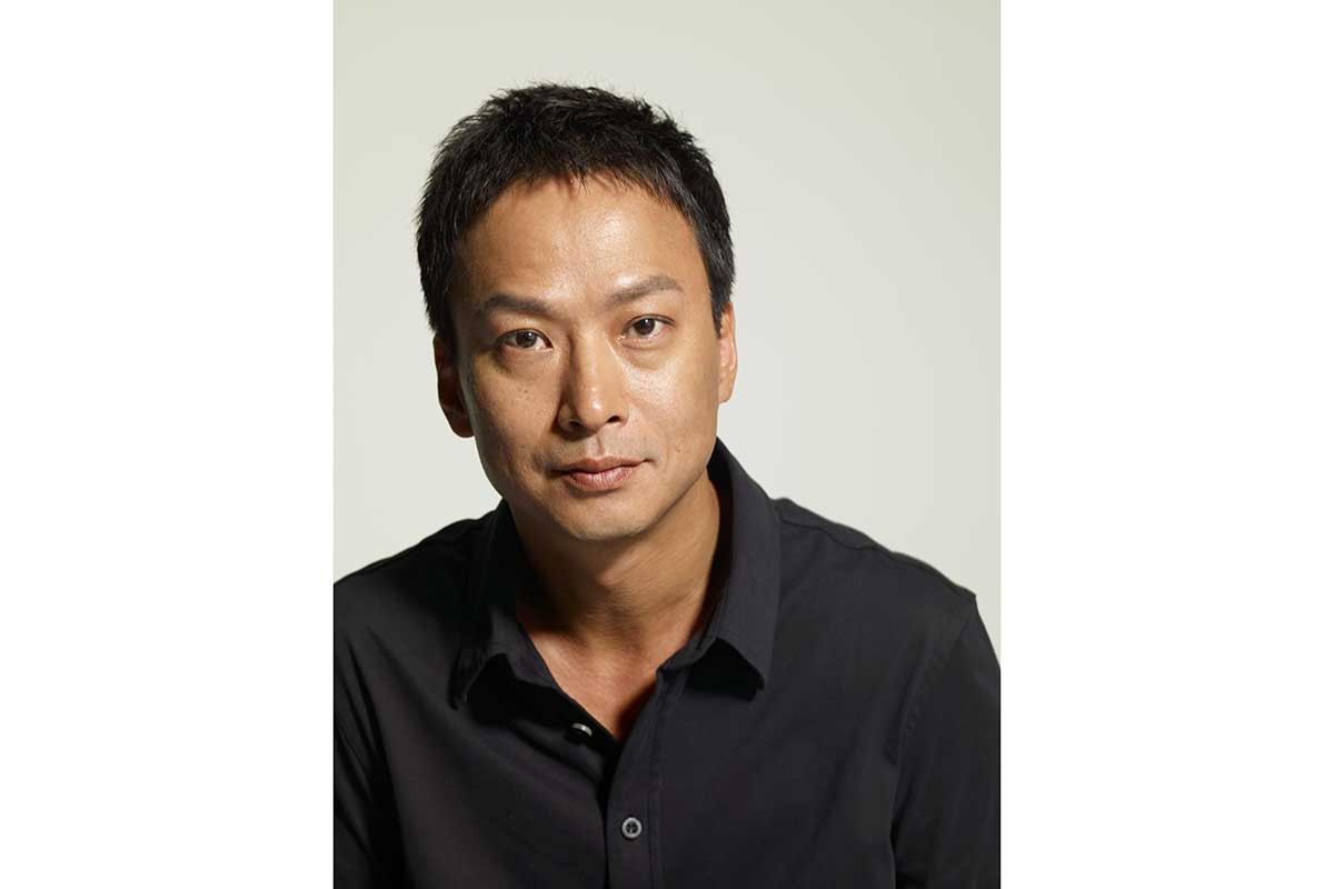 「誰？」「変装レベル」激変の61歳椎名桔平にネット仰天　トップアイドルと見間違う声も続々「30代ぐらいの人かと」