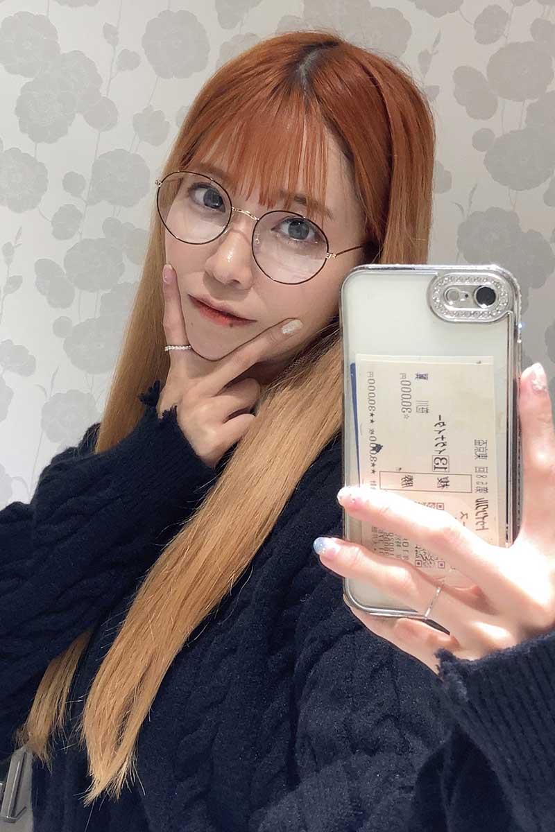 亜咲花【写真:X(@AsakaOfficial)より】