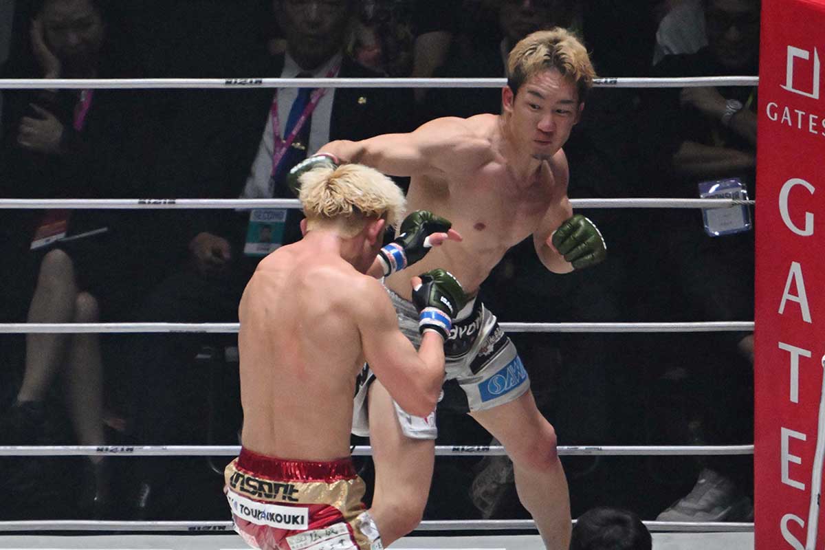 朝倉未来(奥)と鈴木千裕【写真:徳原隆元】