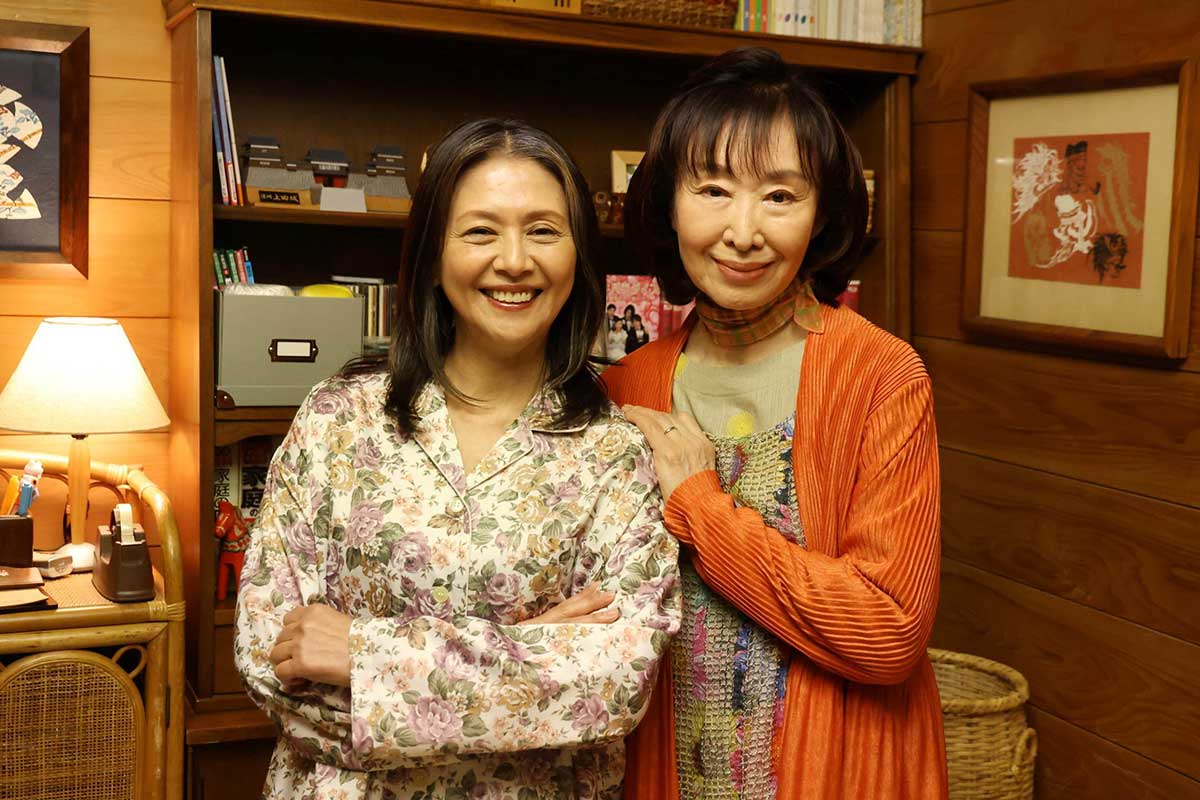 小泉今日子(左)との初共演が決まった三田佳子【写真:(C)フジテレビ】