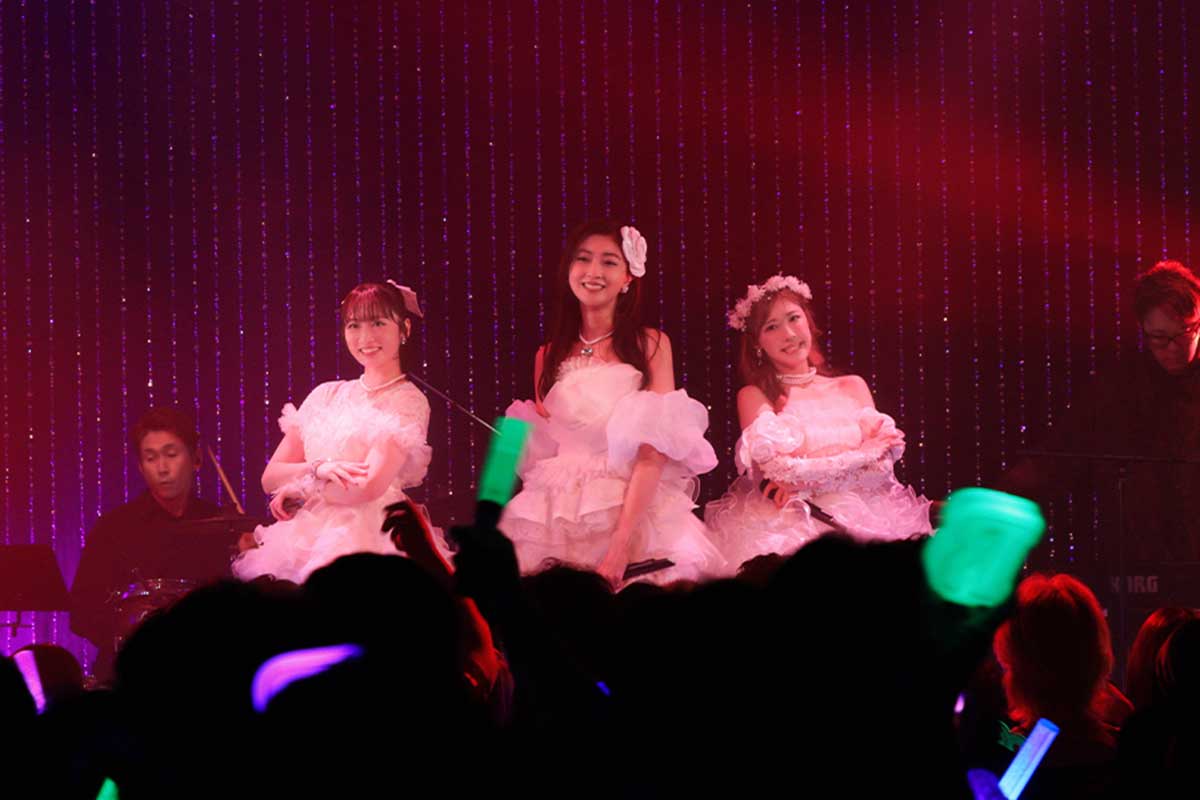 無期限活動停止から10年　Berryz工房、3人でのSPライブは超満員「これからも守り続けたい」