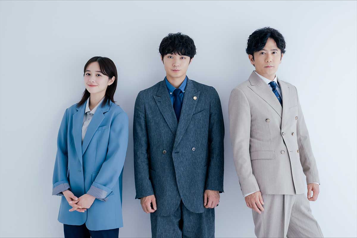 『僕達はまだその星の校則を知らない』に出演する堀田真由、磯村勇斗、稲垣吾郎【写真：(C)カンテレ】