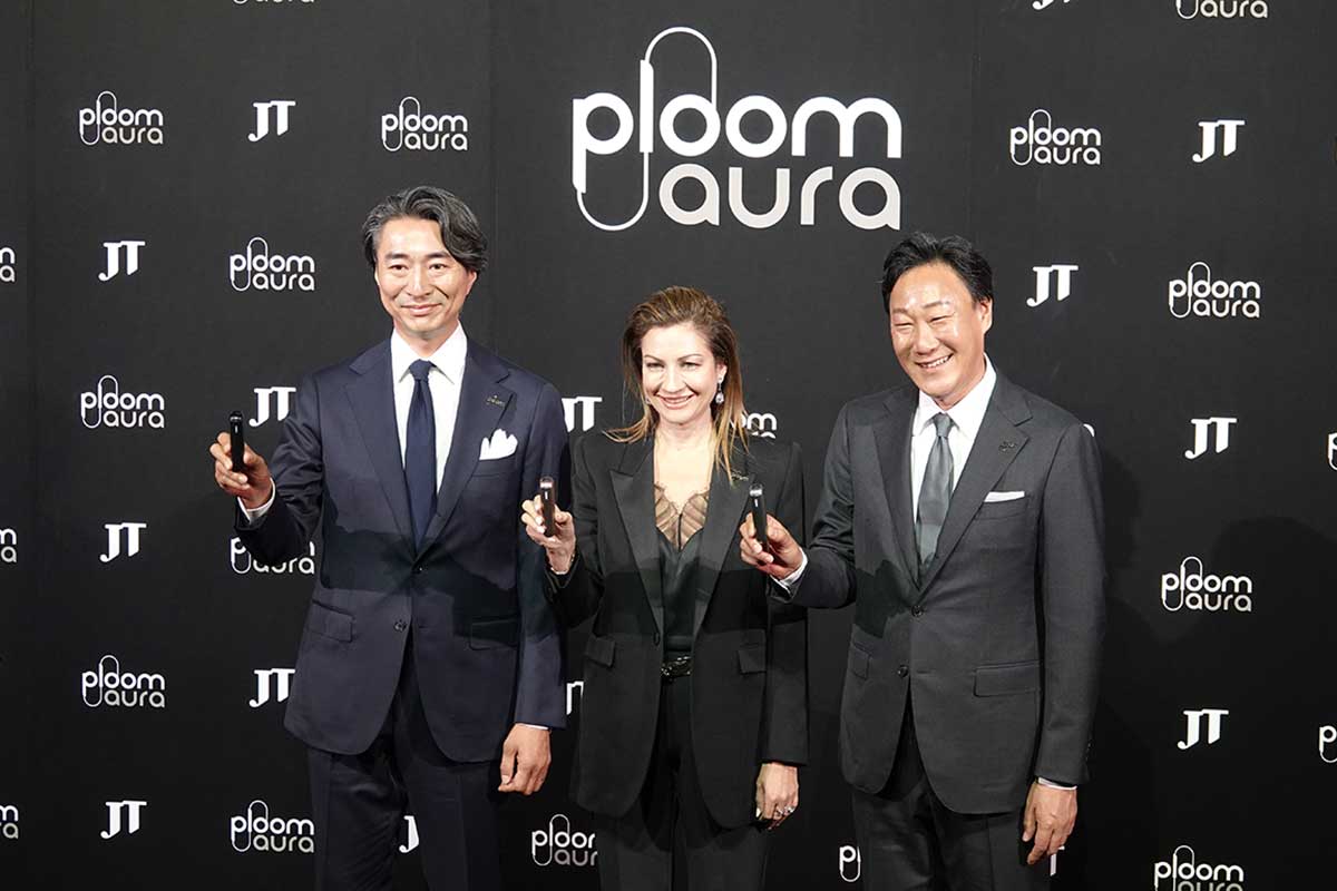 新商品発表会に登壇した筒井岳彦氏、ナターシャ・ミロセビッチ氏、山口顕氏(左から)【写真:ENCOUNT編集部】