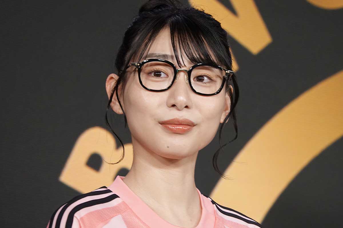 元BiSHハシヤスメ・アツコ、クラブW杯イベント登場も「分からない代表」　選んだユニホームはスーパースターのもの